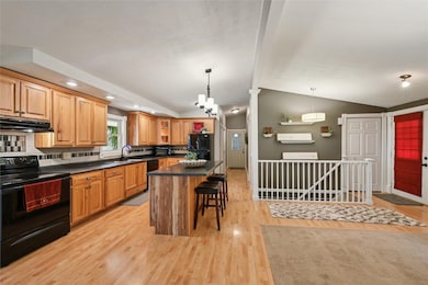 109 Elm St, van Horne, IA 52346 - photo 5