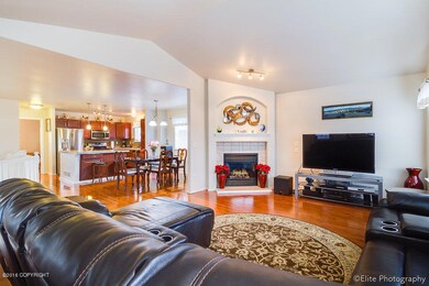 Sea Parrot living room
