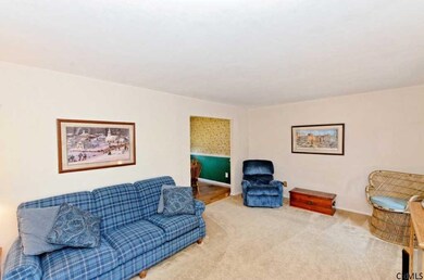 22 Riviera Dr, Latham, NY 12110 - photo 4