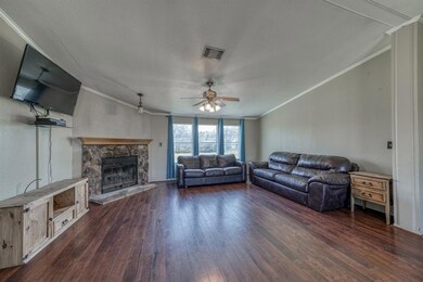 5903 Mineral Wells Hwy, Weatherford, TX 76088 - photo 4