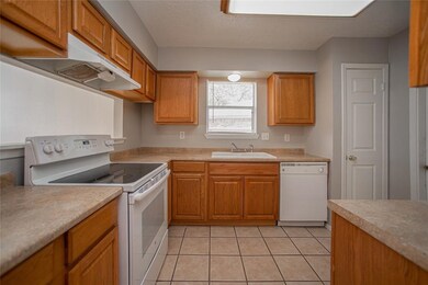 9806 Moa Ct, Conroe, TX 77385 - photo 5