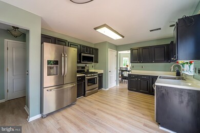 4605 Queens Grove St, White Plains, MD 20695 - photo 5