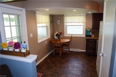 767 Plainfield Rd, Akron, OH 44312 - photo 6