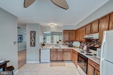 105 Wind Ridge Dr, Stafford, VA 22554 - photo 3