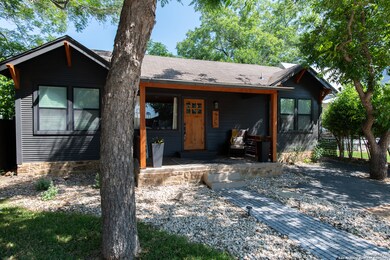 635 E Camp St, New Braunfels, TX 78130 - photo 2