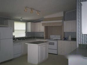 17694 Wooded Trail, Conroe, TX 77302 - photo 3