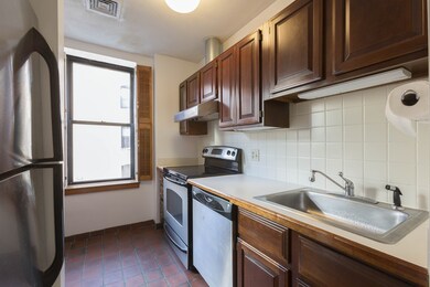 21 Charter St unit 402, Boston, MA 02113 - photo 2