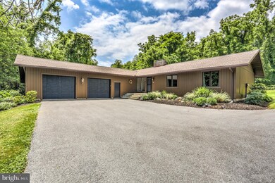 1542 W Leesport Rd, Leesport, PA 19533 - photo 5