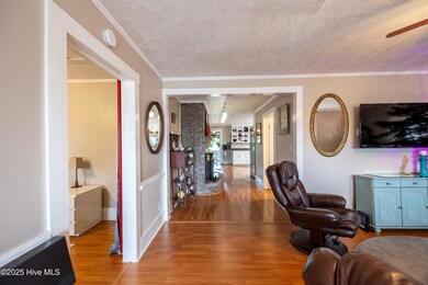203LouiseSt_07 (1)