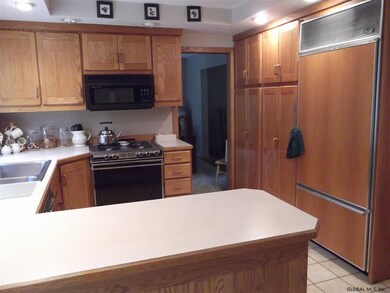 23 Bethwood Dr, Albany, NY 12211 - photo 7