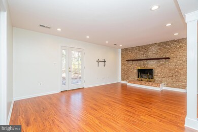 12126 Stirrup Rd, Reston, VA 20191 - photo 6