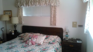 Ridge Road Bed 5