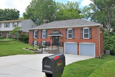 10105 Clearcreek Louisville home for sal