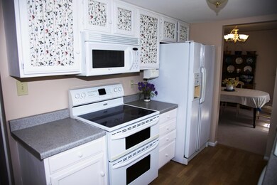 1811 Staffordshire Rd, Columbus, OH 43229 - photo 5