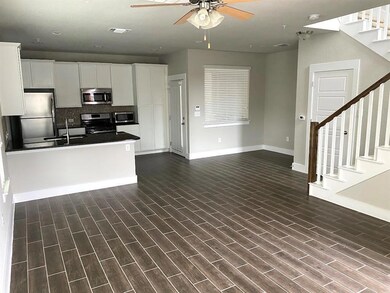 7501 Pantherpaw St, Austin, TX 78757 - photo 5