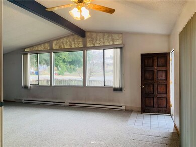 270 N Iowa Ave, East Wenatchee, WA 98802 - photo 5