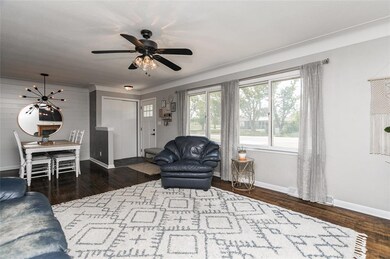 714 Suburban St NE, Cedar Rapids, IA 52402 - photo 5