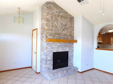 608 Mars Ave, Alamogordo, NM 88310 - photo 3