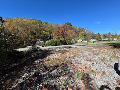 330 Robert C Byrd Dr, Sophia, WV 25921 - photo 4