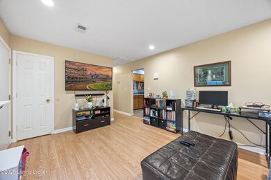 11719 Pond Creek Dr, Louisville, KY 40272 - photo 6