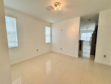 10802 NW 84th Ln, Doral, FL 33178 - photo 4