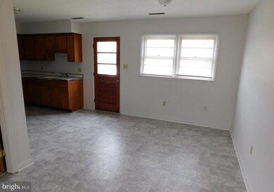 384 Aileen Ave, Strasburg, VA 22657 - photo 2