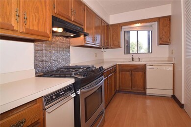 175 Hoffman Ave unit 403, Cranston, RI 02920 - photo 5