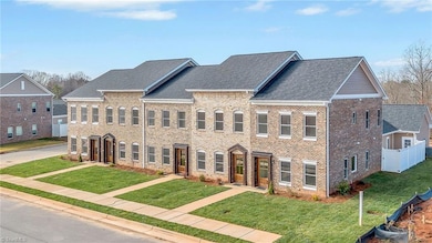 2117 24th Street Lane Sortheast, Hickory, NC 28602 - photo 3