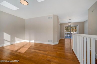 2130 Snowflake Ct, Bushkill, PA 18324 - photo 5