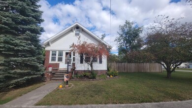 516 E Yeasting St, Gibsonburg, OH 43431 - photo 2