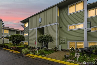 22242 24th Ave S unit F46, Des Moines, WA 98198 - photo 2