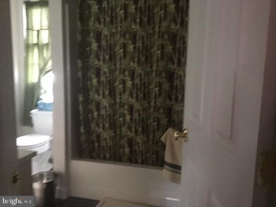 1007 Ithaca St, Reading, PA 19605 - photo 5