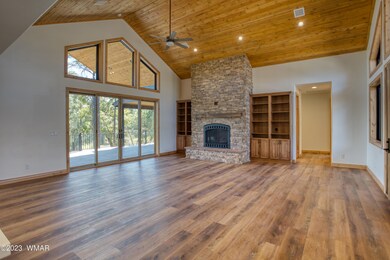 006_Living Room