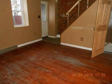 5 121st St, Troy, NY 12182 - photo 7
