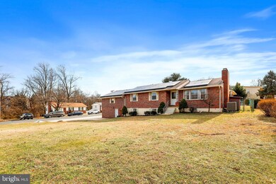 7400 Locust Dr, Hanover, MD 21076 - photo 3