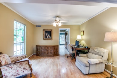 10042 Chevy Chase Dr, Houston, TX 77042 - photo 5