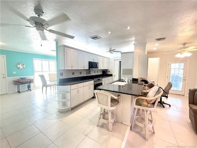 880 SE Degan Dr, Port Saint Lucie, FL 34983 - photo 4