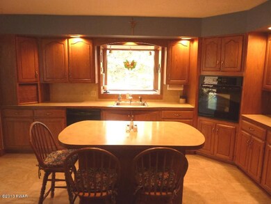 142 Hillside Dr, Lords Valley, PA 18428 - photo 5