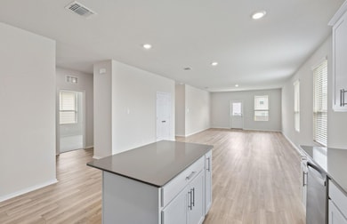 421 Ibis Falls Loop, Jarrell, TX 76537 - photo 5