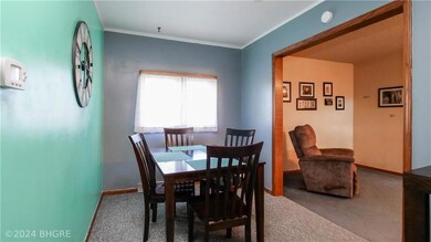319 E 16th St N, Newton, IA 50208 - photo 4