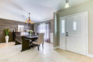 Entry/ Dining