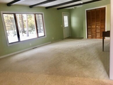 Living room (2)