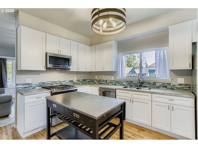 6416 SE 80th Place, Portland, OR 97206 - photo 5