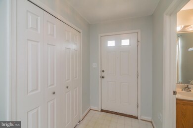 35943 Newberry Crossing Place, Round Hill, VA 20141 - photo 7