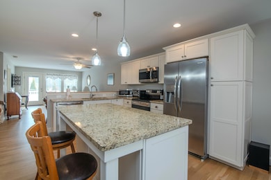 Kitchen w/ Island