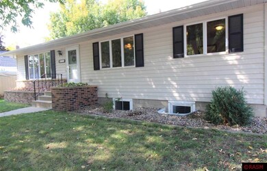 820 8th St N, New Ulm, MN 56073 - photo 3