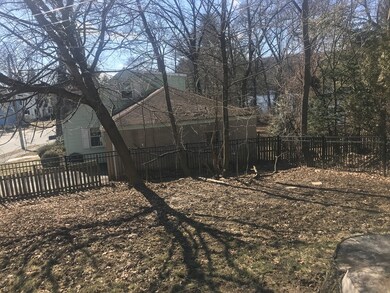 562 Chandler St, Worcester, MA 01602 - photo 7