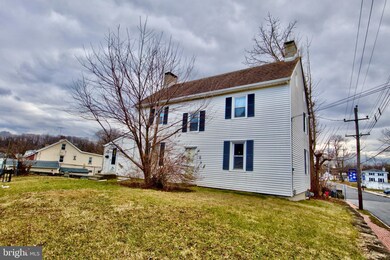 28 4th St, Brookhaven, PA 19015 - photo 2