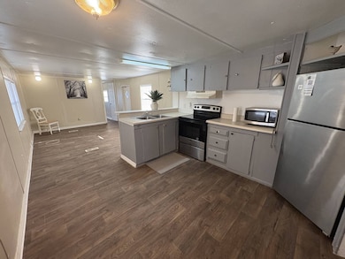 4612 Bluejay Ln, Melbourne, FL 32935 - photo 6