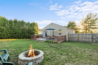 2 Sowams Dr, Bristol, RI 02809 - photo 4